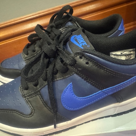 Nike Dunks - Picture 3 of 4